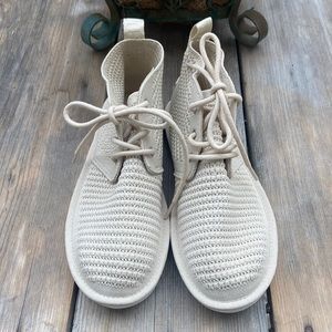 UGG knit shoes, size 8